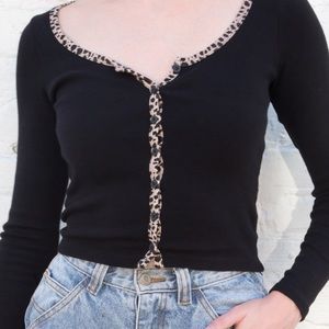 Zelly cheeta trim top